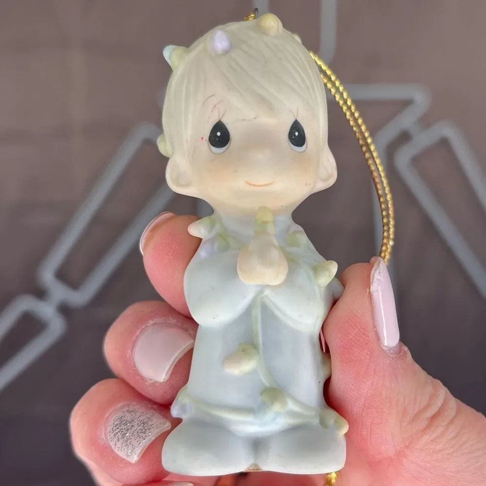 PRECIOUS MOMENTS CHRISTMAS ORNAMENT 1985 15849 MAY YOUR CHRISTMAS BE DELIGHTFUL